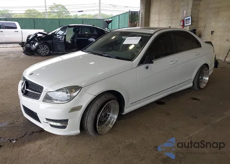 2012 Mercedes-Benz C 300 Luxury 4Matic/Sport 4Matic from USA, damaged, VIN WDDGF8BB7CA604641